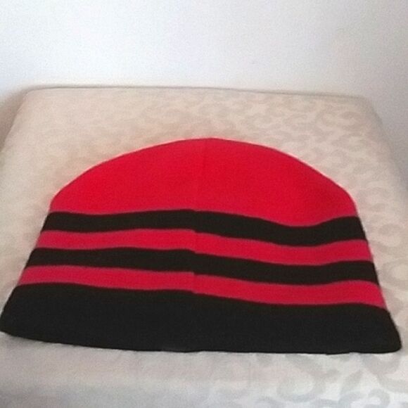 Gerry Beanie Reversible Knit Hat - Picture 3 of 6